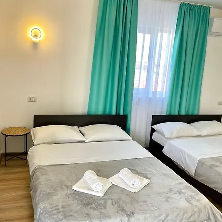 Πανσιόν Cochilia Ultracentral 3 Stele Costinești