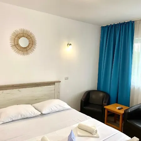 Guest house Vila Cochilia Ultracentral 3 Stele *